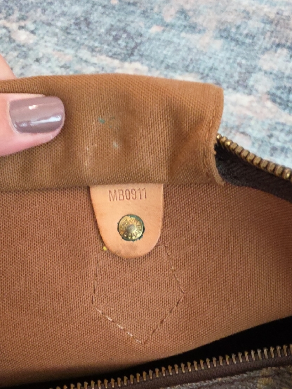 Impeccable Vintage Louis Vuitton Speedy 35 Monogram Satchel - Picture 15 of 15